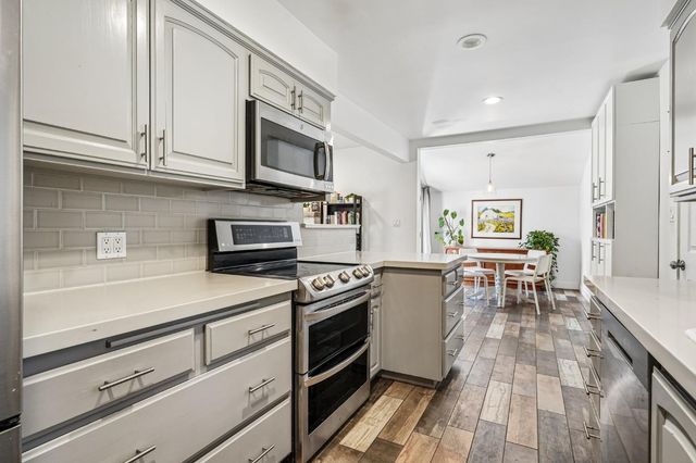 8878 Greenhalgh Ln, Orangevale, CA 95662