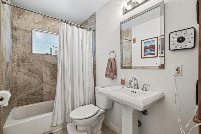 8878 Greenhalgh Ln, Orangevale, CA 95662