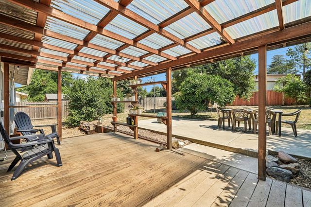 8878 Greenhalgh Ln, Orangevale, CA 95662