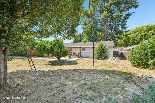 8878 Greenhalgh Ln, Orangevale, CA 95662