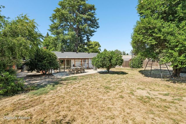 8878 Greenhalgh Ln, Orangevale, CA 95662