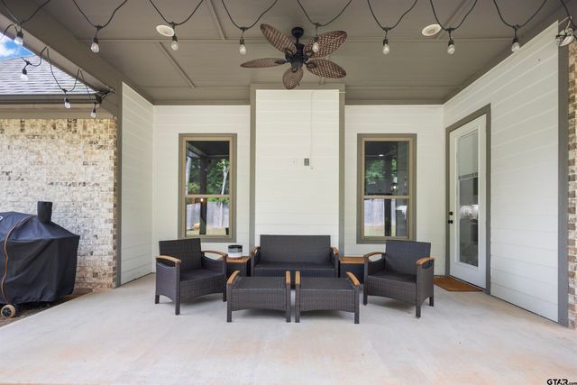 14467 Alena Dr, Lindale, TX 75771