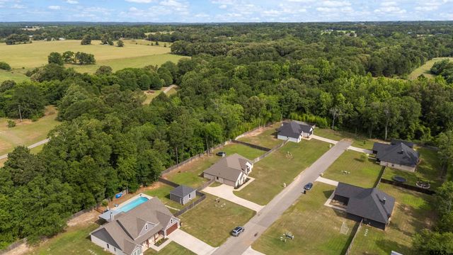14467 Alena Dr, Lindale, TX 75771