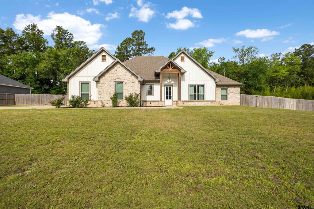 14467 Alena Dr, Lindale, TX 75771