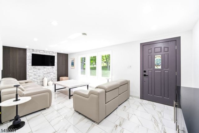 142 Gunn Rd, Frankford Twp., NJ 07826