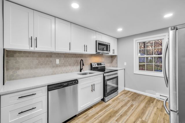 120 Gallup Hill Road APT 3C, Ledyard, CT 06339