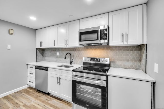 120 Gallup Hill Road APT 3C, Ledyard, CT 06339