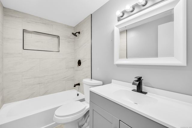 120 Gallup Hill Road APT 3C, Ledyard, CT 06339