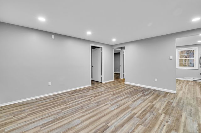 120 Gallup Hill Road APT 3C, Ledyard, CT 06339