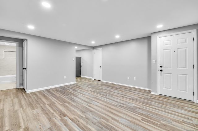 120 Gallup Hill Road APT 3C, Ledyard, CT 06339