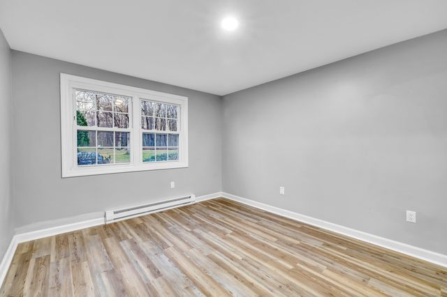 120 Gallup Hill Road APT 3C, Ledyard, CT 06339