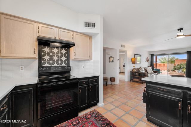 3863 S Calle Del Escudo, Green Valley, AZ 85622