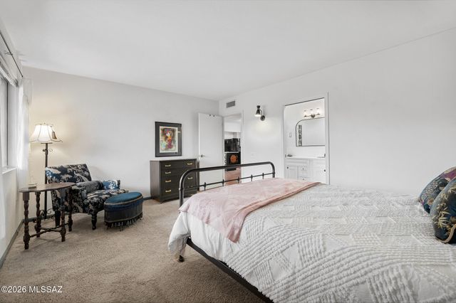 3863 S Calle Del Escudo, Green Valley, AZ 85622