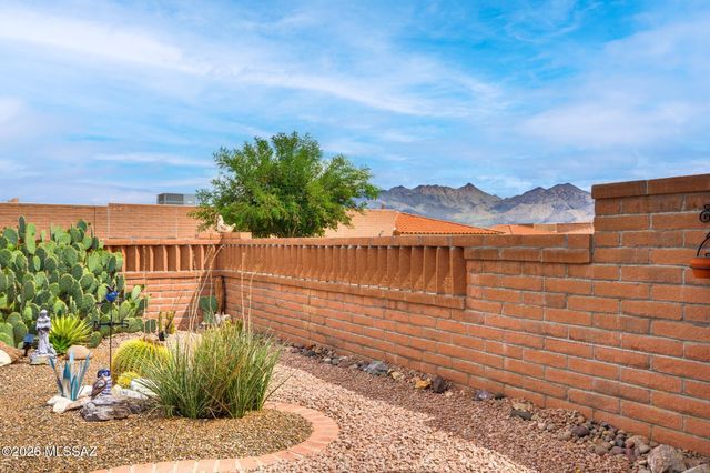 3863 S Calle Del Escudo, Green Valley, AZ 85622