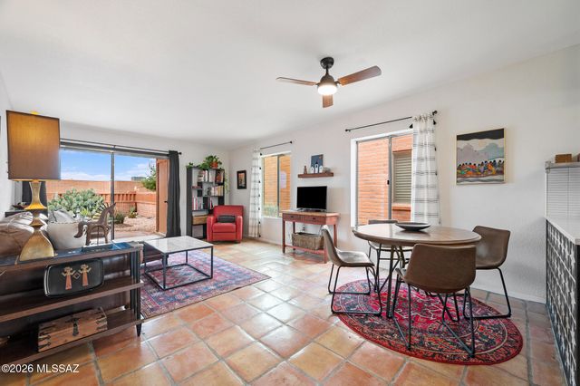 3863 S Calle Del Escudo, Green Valley, AZ 85622