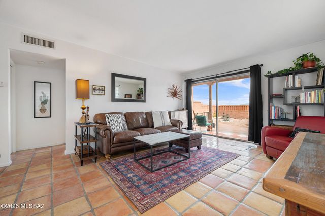 3863 S Calle Del Escudo, Green Valley, AZ 85622