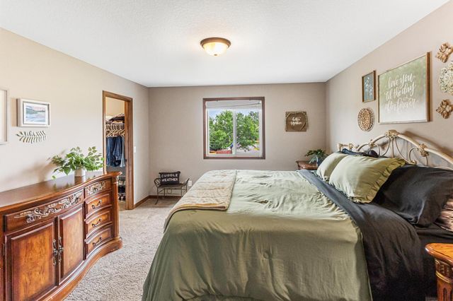 25464 11th Street W, Zimmerman, MN 55398