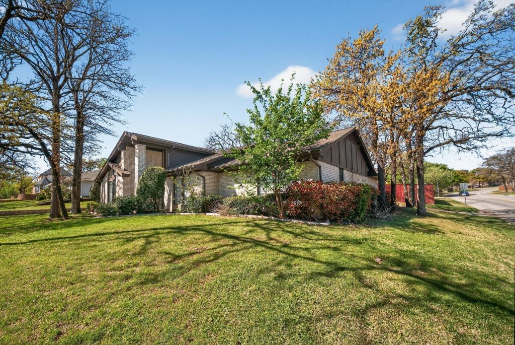 1800 High Vista Court, Fort Worth, TX 76112 — photo 3