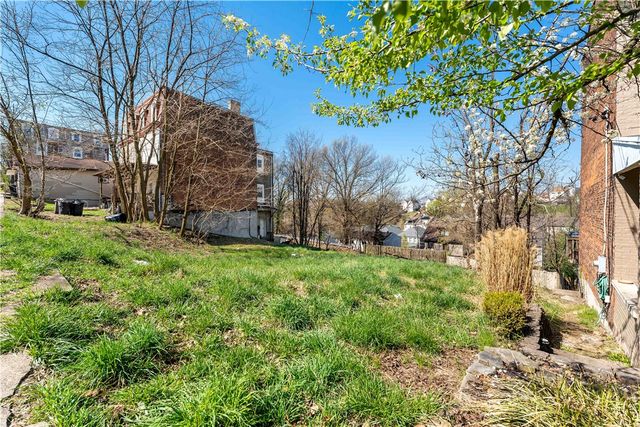 260-262 PLYMOUTH ST, Mt Washington, PA 15211