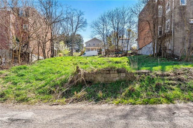 260-262 PLYMOUTH ST, Mt Washington, PA 15211