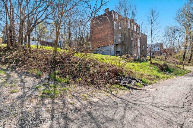 260-262 PLYMOUTH ST, Mt Washington, PA 15211
