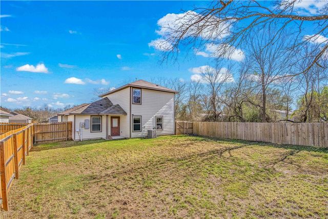 2101 Heritage Meadow Lane, Bryan, TX 77803