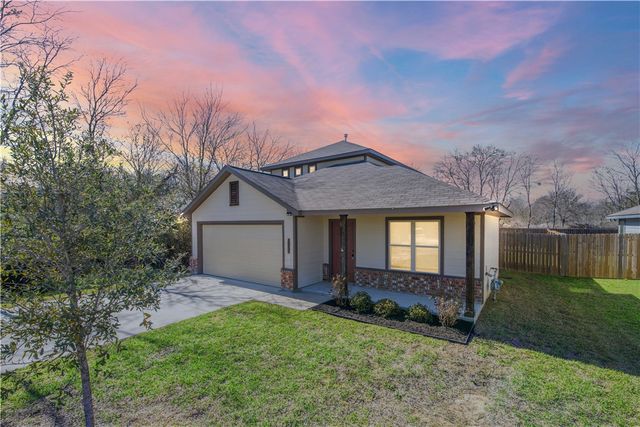 2101 Heritage Meadow Lane, Bryan, TX 77803