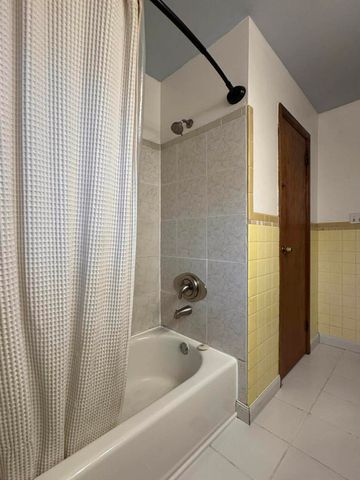 127 Birkewood Road, Huntington, WV 25705