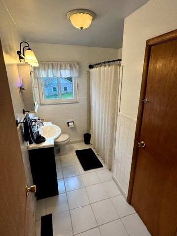 127 Birkewood Road, Huntington, WV 25705