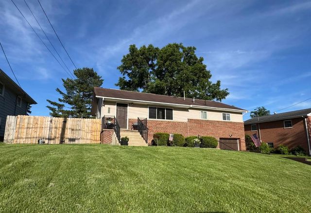 127 Birkewood Road, Huntington, WV 25705