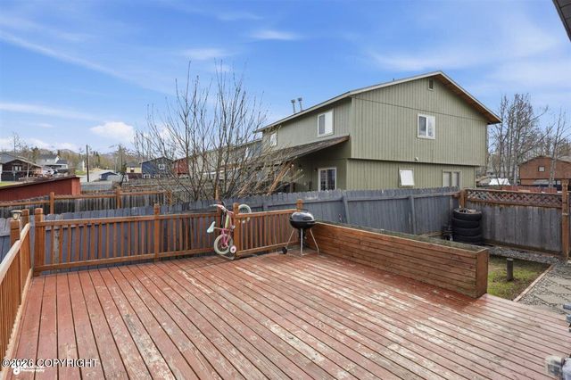 7640 Snow View Drive, Anchorage, AK 99507