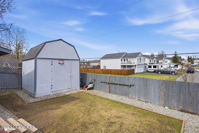 7640 Snow View Drive, Anchorage, AK 99507