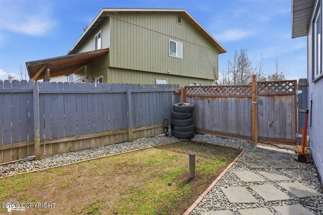 7640 Snow View Drive, Anchorage, AK 99507