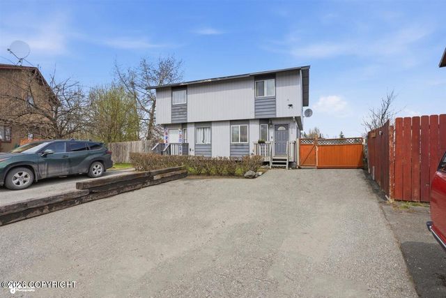 7640 Snow View Drive, Anchorage, AK 99507