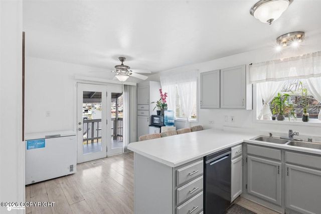 7640 Snow View Drive, Anchorage, AK 99507