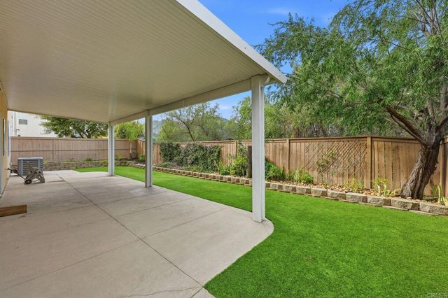 5051 Lake Circle Road, Fallbrook, CA 92028