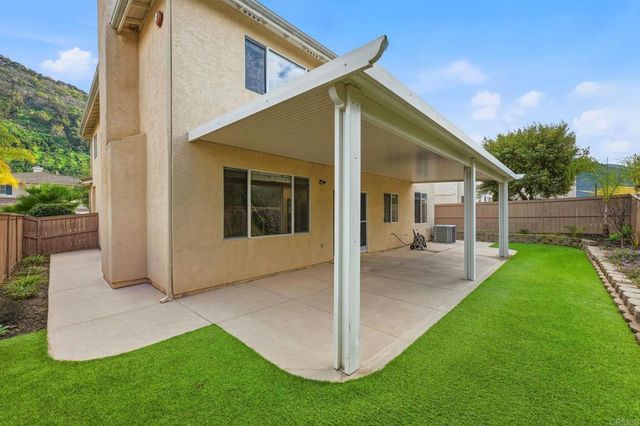 5051 Lake Circle Road, Fallbrook, CA 92028