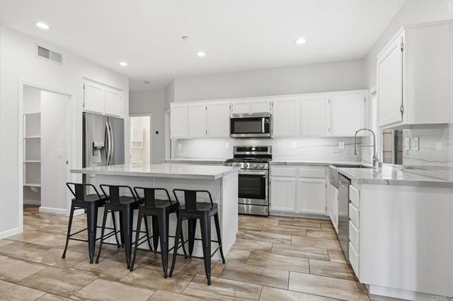 5051 Lake Circle Road, Fallbrook, CA 92028