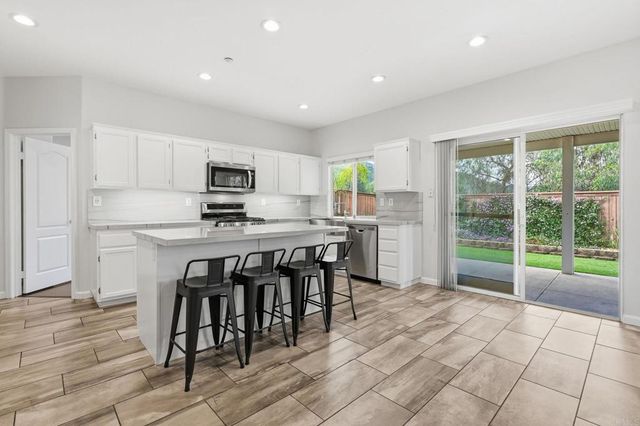 5051 Lake Circle Road, Fallbrook, CA 92028