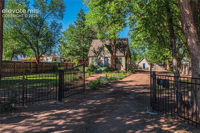 70 Cascade Court, Colorado Springs, CO 80907