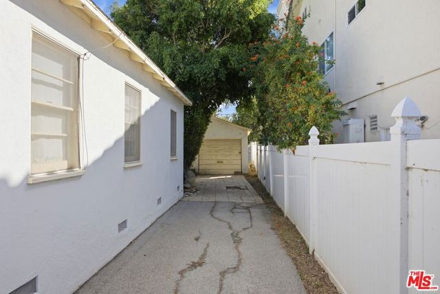 14822 Otsego Street, Sherman Oaks, CA 91403