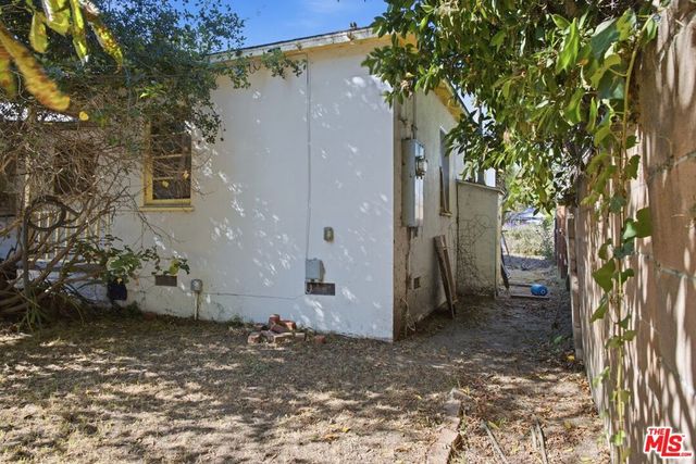 14822 Otsego Street, Sherman Oaks, CA 91403