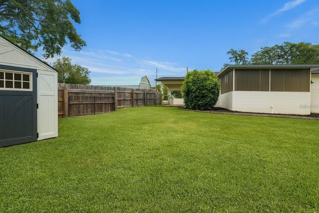 2304 COUNTRY CLUB ROAD, Eustis, FL 32726