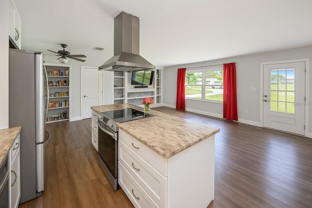 2304 COUNTRY CLUB ROAD, Eustis, FL 32726