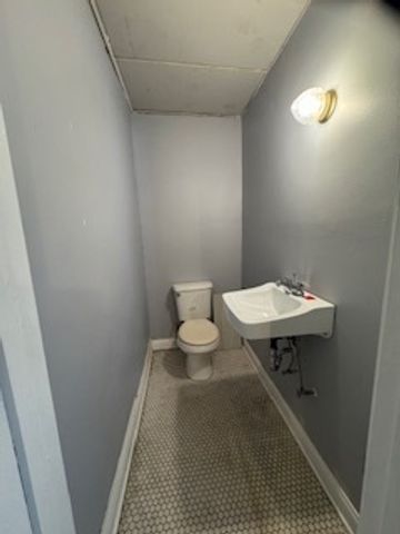 5325 W North Avenue, Chicago, IL 60639