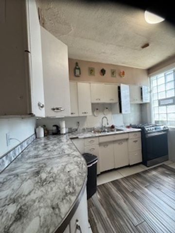 5325 W North Avenue, Chicago, IL 60639