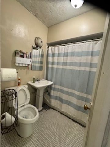 5325 W North Avenue, Chicago, IL 60639