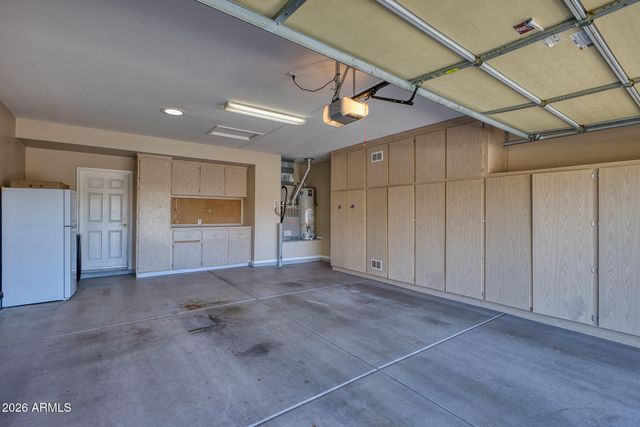 16838 W DESERT BLOSSOM Way, Surprise, AZ 85387
