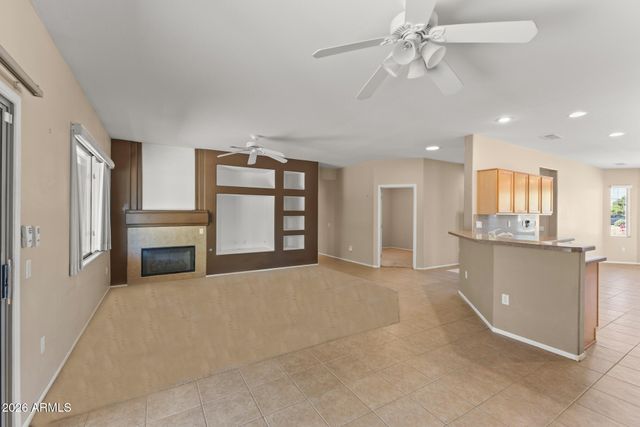 16838 W DESERT BLOSSOM Way, Surprise, AZ 85387