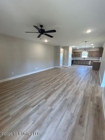 6046 E River Birch Road, Walls, MS 38680